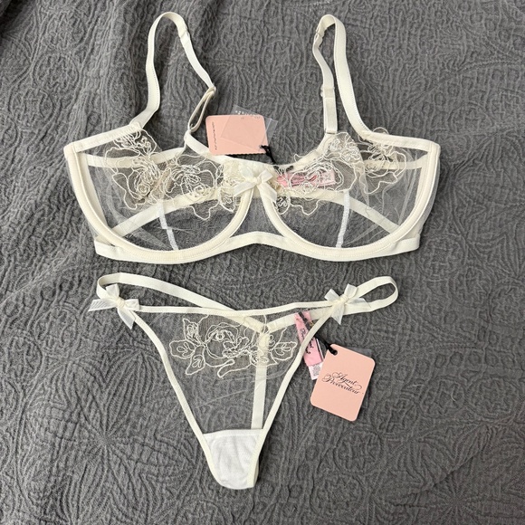Agent Provocateur Lindie Set 36DD, 4 - Picture 1 of 3